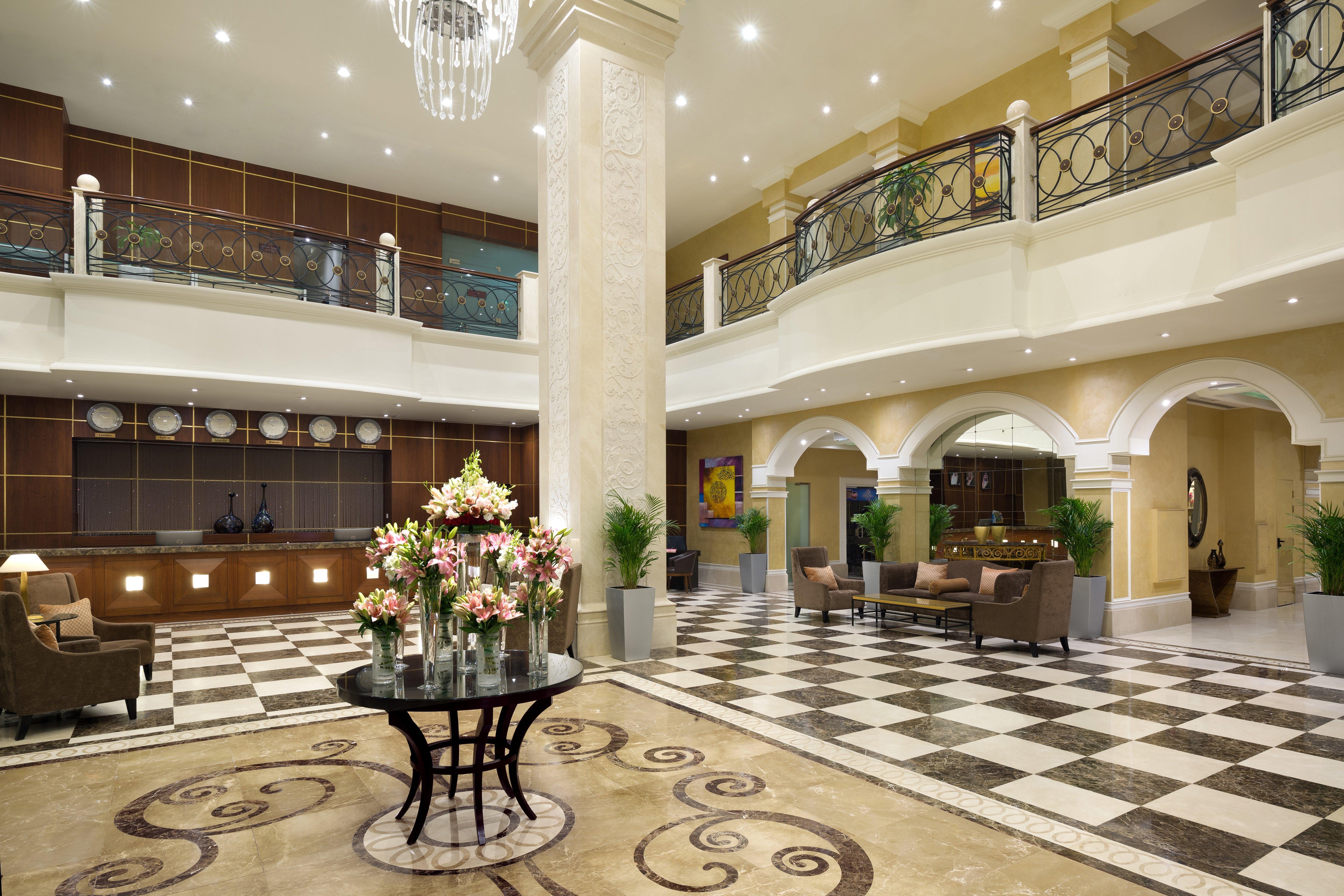 Отель Crowne Plaza Al Khobar By Ihg Экстерьер фото Lobby
