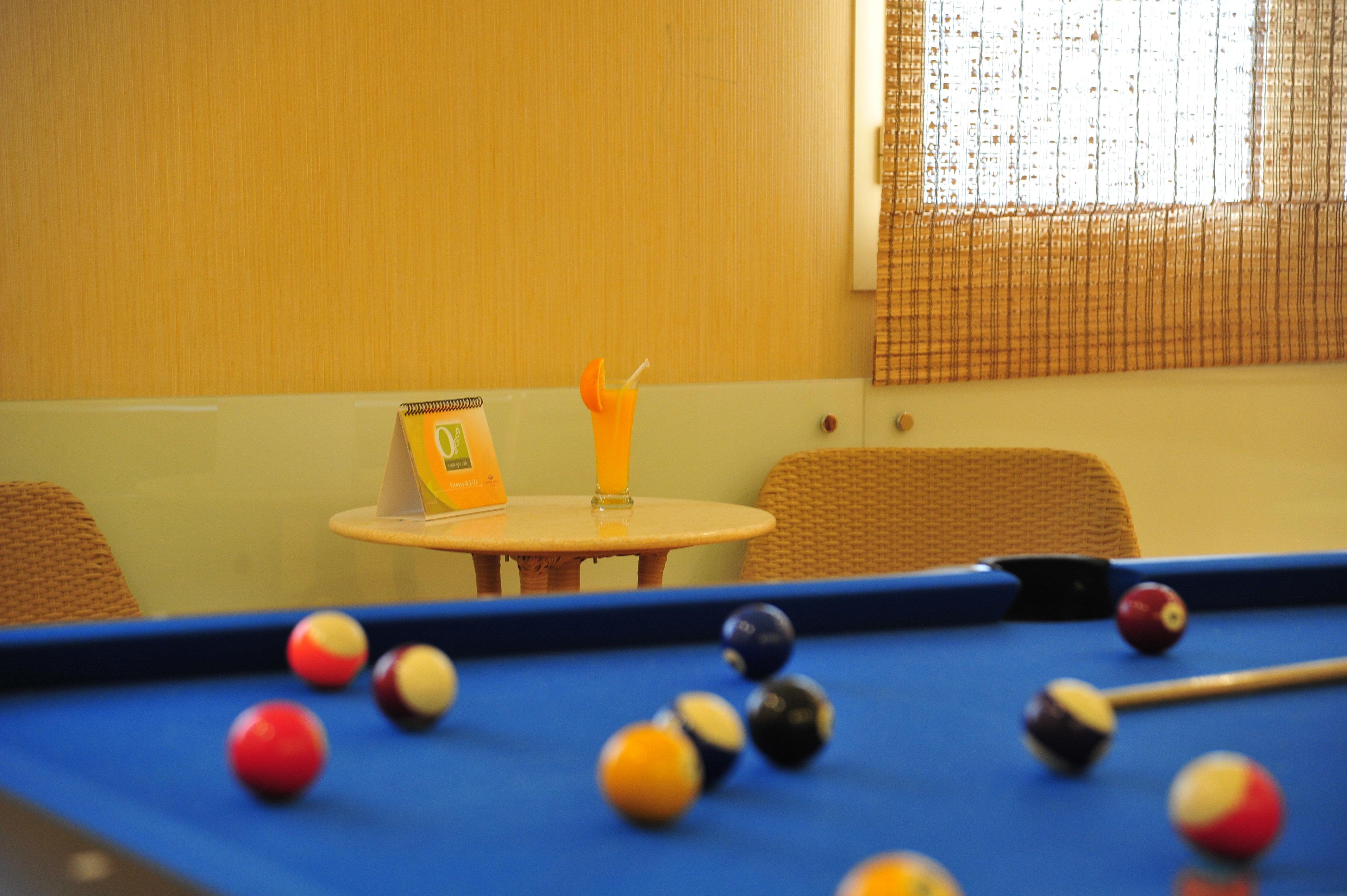 Отель Crowne Plaza Al Khobar By Ihg Экстерьер фото Pool table