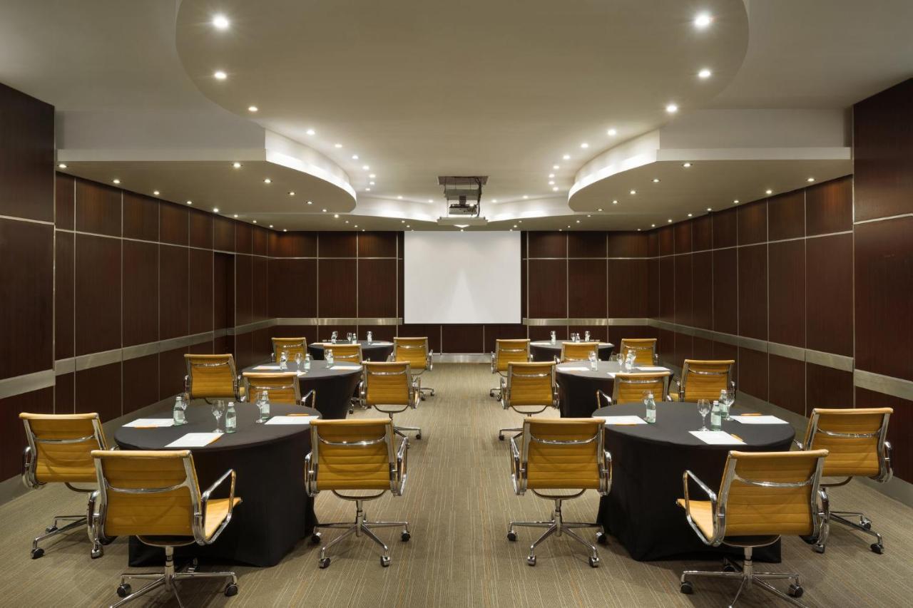 Отель Crowne Plaza Al Khobar By Ihg Экстерьер фото Meeting room