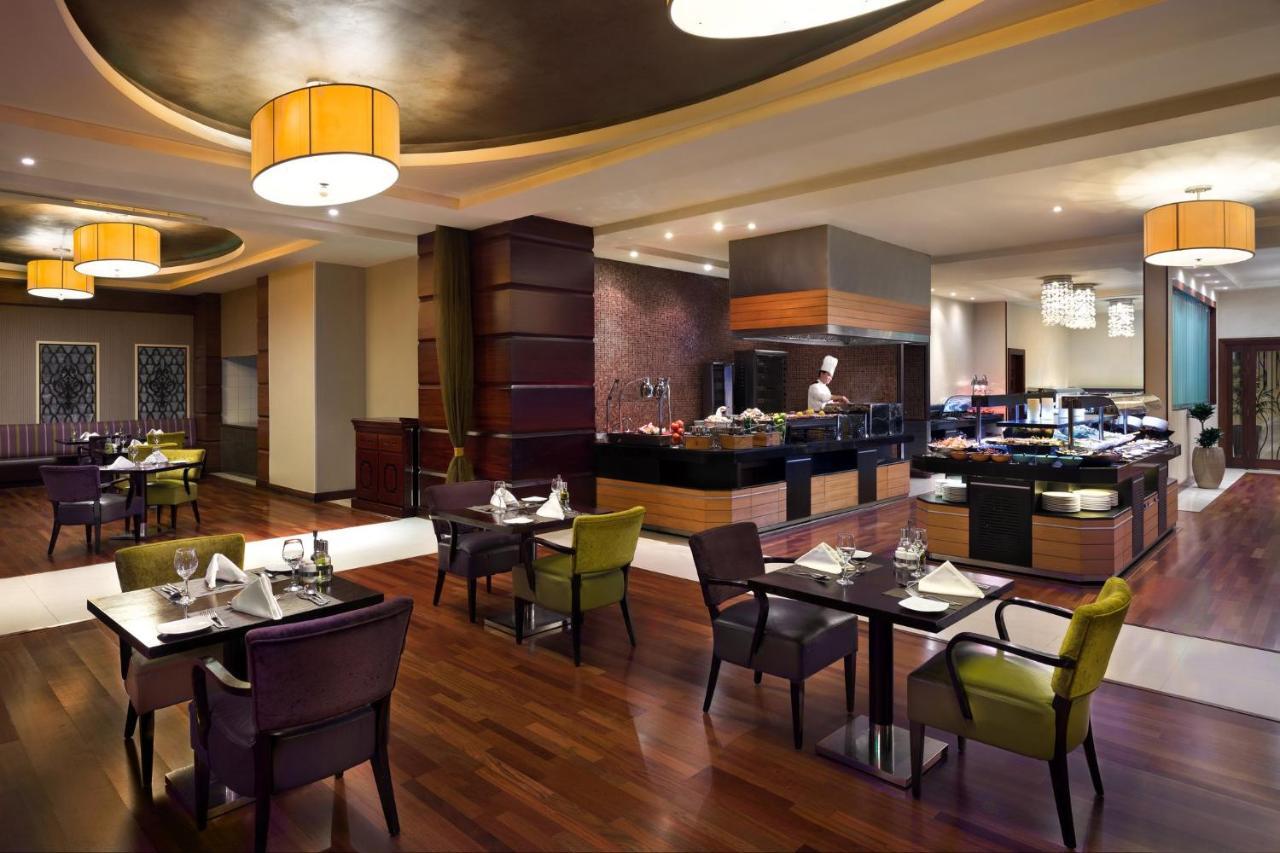 Отель Crowne Plaza Al Khobar By Ihg Экстерьер фото The restaurant