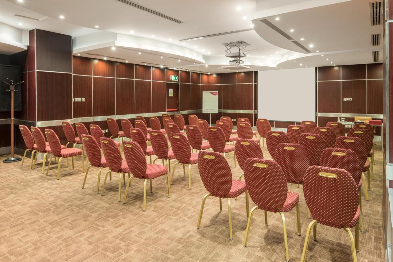 Отель Crowne Plaza Al Khobar By Ihg Экстерьер фото Meeting room