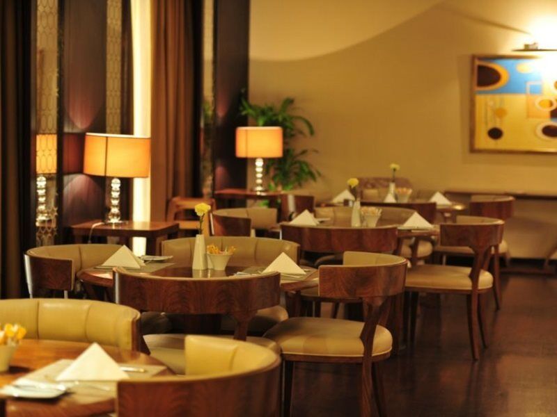 Отель Crowne Plaza Al Khobar By Ihg Экстерьер фото The interior of the restaurant